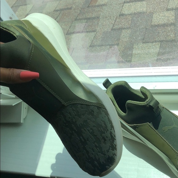 Puma shoes size 9 in woman’s - Picture 5 of 9